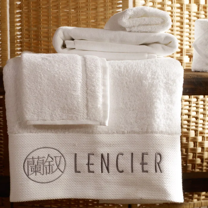 High Quality Bath Towel 100 Cotton Soft White 810G Plus Beach Towers