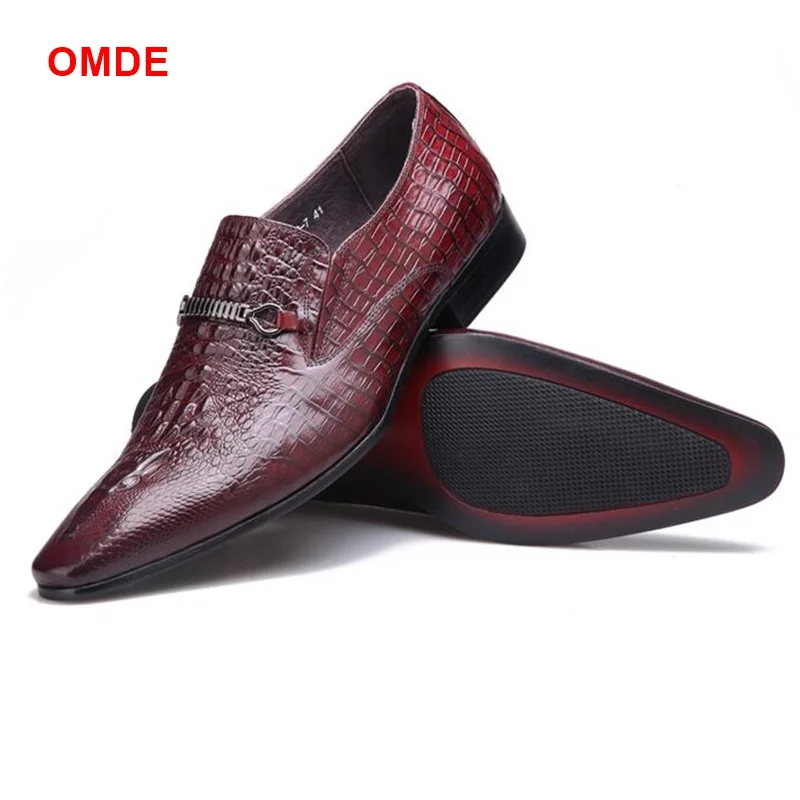 OMDE Crocodile Pattern Slip On Leather Shoes Men Pointed Toe Loafers Business Mens Formal Shoes Italian Leather Dress Shoes