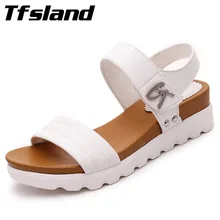 Tfsland Лето Для женщин мягкие сандалии на толстой подошве женские слипоны кожаные плоские кроссовки универсальные сдобы прилив удобную обувь для ходьбы