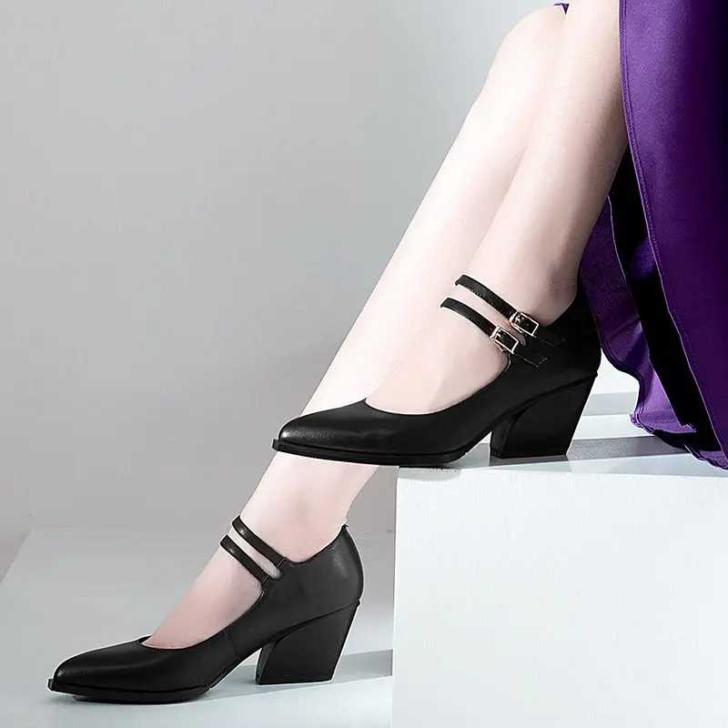 

Autumn new leather women's shoes pointed thick with shallow mouth wild single shoes mid heel wild four seasons work shoes.