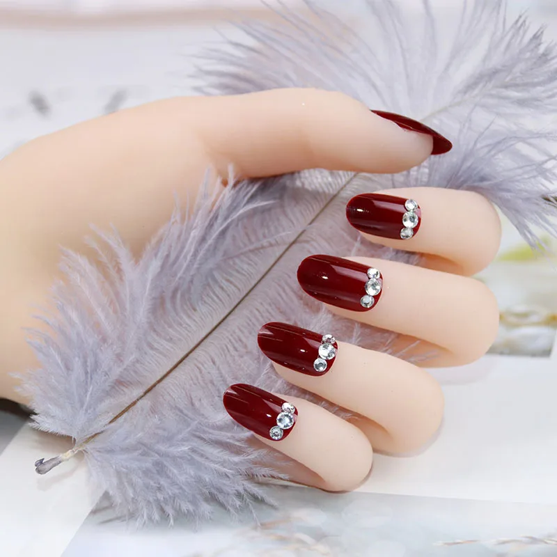 

Girls Pretty Wine Red Fake Nails Round Head Full Cover Artificial Nail with Glue Bride Shining Rhinestone False Nails 24pcs/Set