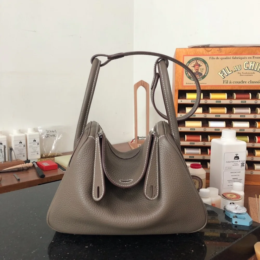 

The best quality ladies luxury fashion shoulder bag 100% leather brand famous ladies shoulder bag free shipping all handmade