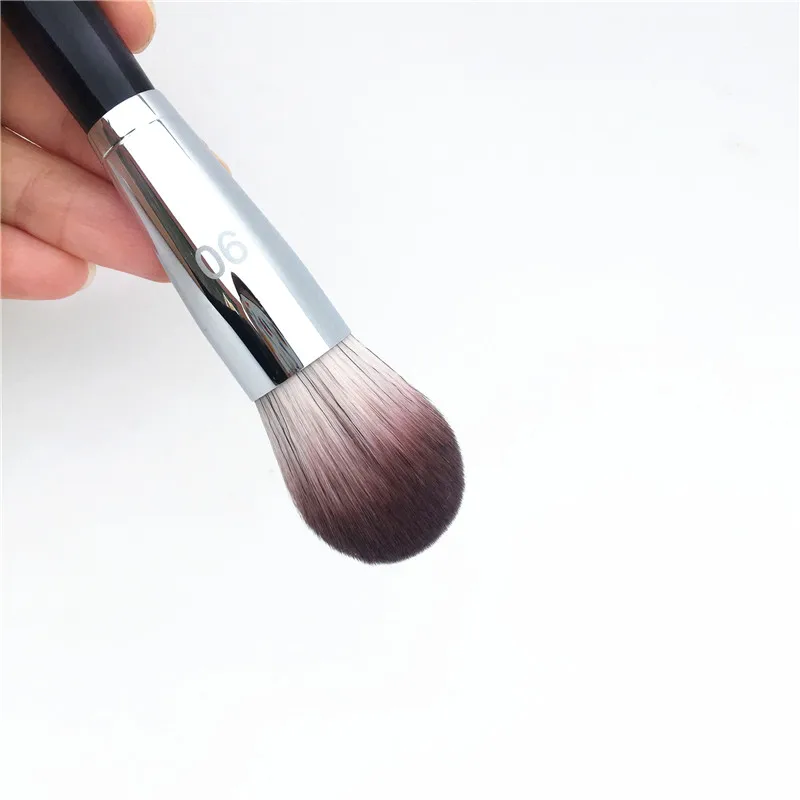 Sephora PRO Featherweight Complexion Brush #90 _ 5