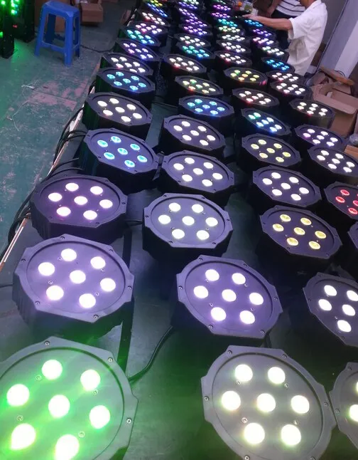 Распродажа 7X10 Вт 4в1 RGBA mulit цвет 70 Вт led пластиковый домик мини par 64 сценическое освещение 10 шт./fly чехол