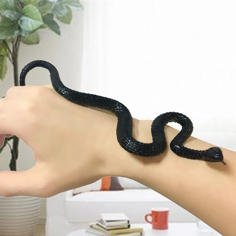 Novelty Halloween Gift Tricky Funny Spoof Toys Simulation Soft Scary Fake Snake Horror Toy For Party Event