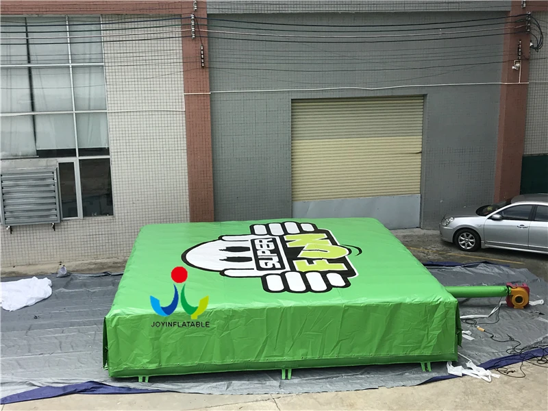 Inflatable Stunt Cushion With Pillow 1