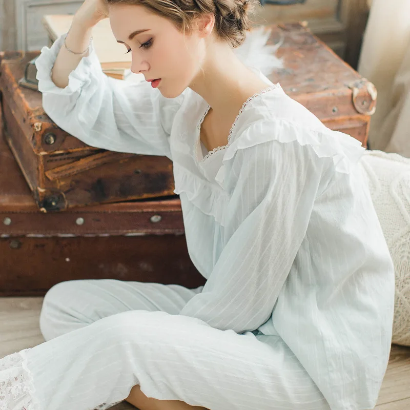 

New Autumn and Winter Women Princess Cotton Leisurewear Pajamas Set Female Pyjimas Sleepwear European Retro Clothings QW1702