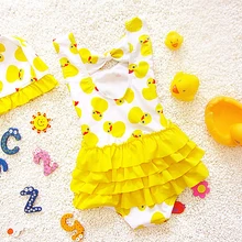 Цельный купальник для маленьких девочек с милым рисунком утки, без рукавов, с открытой спиной, купальный костюм с шапкой