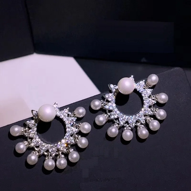 

XF Hot Copper Zircon Round Pearl Stud Earring Women Wedding Simple Shell Shape Back Sun Flower Stud 925 Silver Ear Pin Jewelry