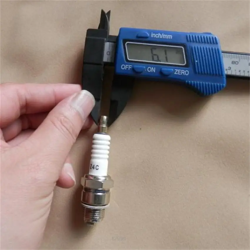 SPARK PLUG Z4C 4