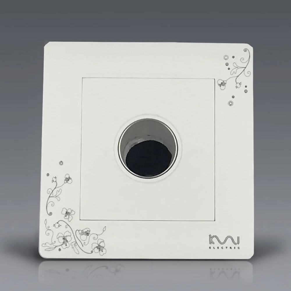 Настенный таймер Coswall цвета слоновой кости белый сенсорный с задержкой действия