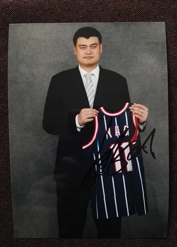 

hand signed YAO MING autographed photo 5*7 6 versions 112018