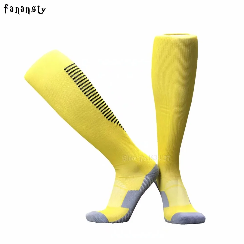 

Men Soccer Socks Men thickening Sports socks Anti Slip Soccer Socks Breathable Cotton Knen-High Football Socks 2017 New