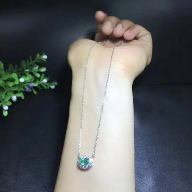 

Qi Xuan_Fashion Jewelry_Colombian Green Stone Fashion Necklaces_S925 Solid Silver Pendant Necklaces_Factory Directly Sales