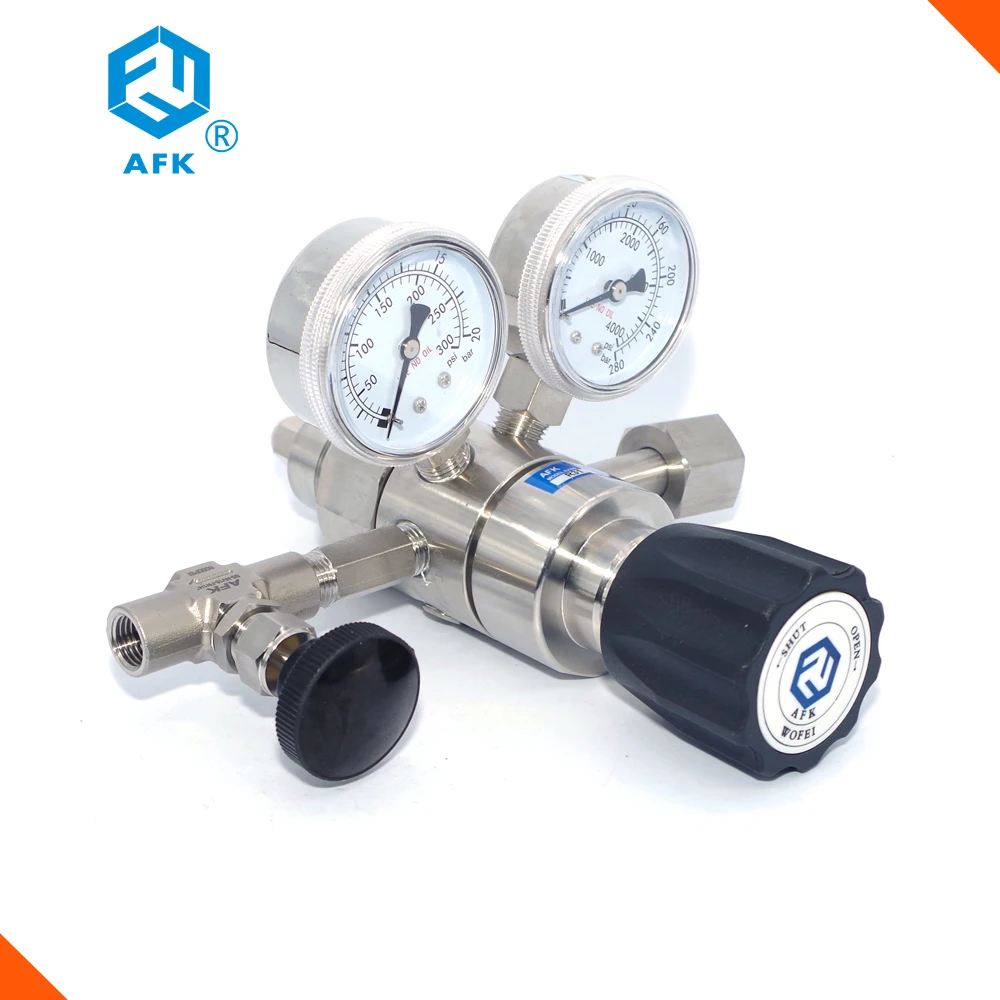 R31 double stage air pressure regulator 1/4 npt with needle valve in