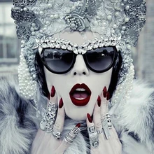 Sunshine Star Fashion Trends Luxury diamond Sunglasses Women Beautiful High quality Cat Eye Shape Sun Glasses Mirror Eyeglasses shape sunshine