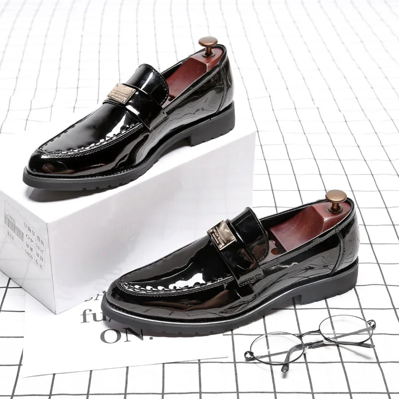 men formal dress shoes luxury brand metal decoration slip on loafers oxford shoes for men italian patent leather male footwear цена men formal dress shoes luxury brand metal decoration slip on loafers oxford shoes for men italian patent leather male footwear цены онлайн