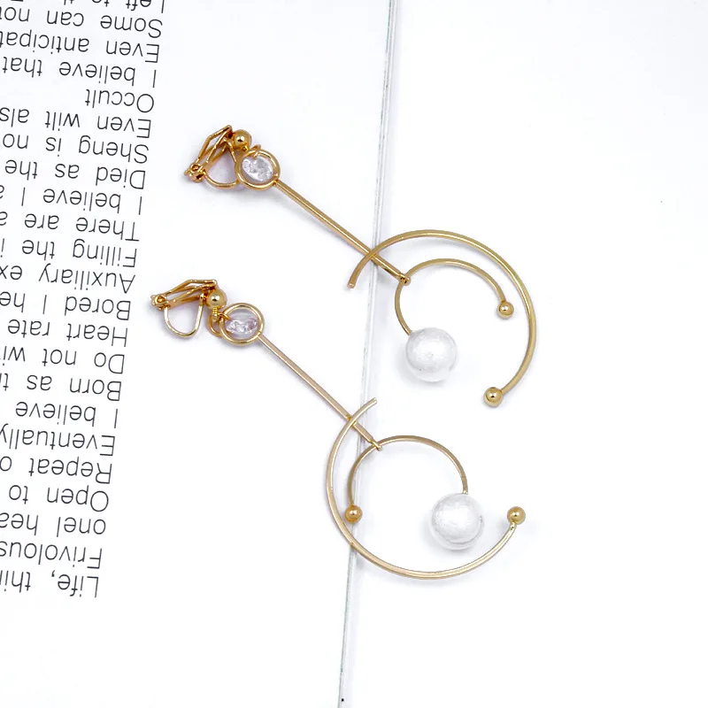 

Girls Jewelry Korean Vogue Geometric Earrings Earrings Simple and Exaggerated Semi-circle moon and star Hoop Earrings
