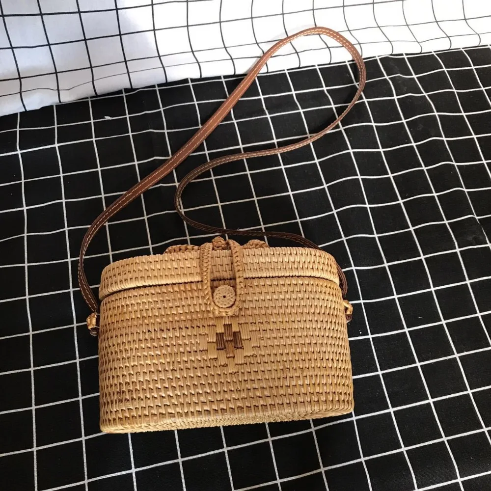 Vietnam Handmade Rattan Woven Round Handbag Retro Straw Beach Bag Luxury Brand Boho Crossbody