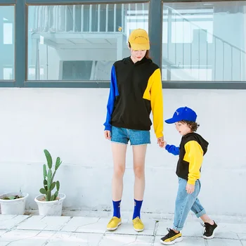 

Autumn Winter Mommy And Me Hoodies Family Matching Outfits Mother Daughter Best Friends Clothes Family Look Patchwork Sweater