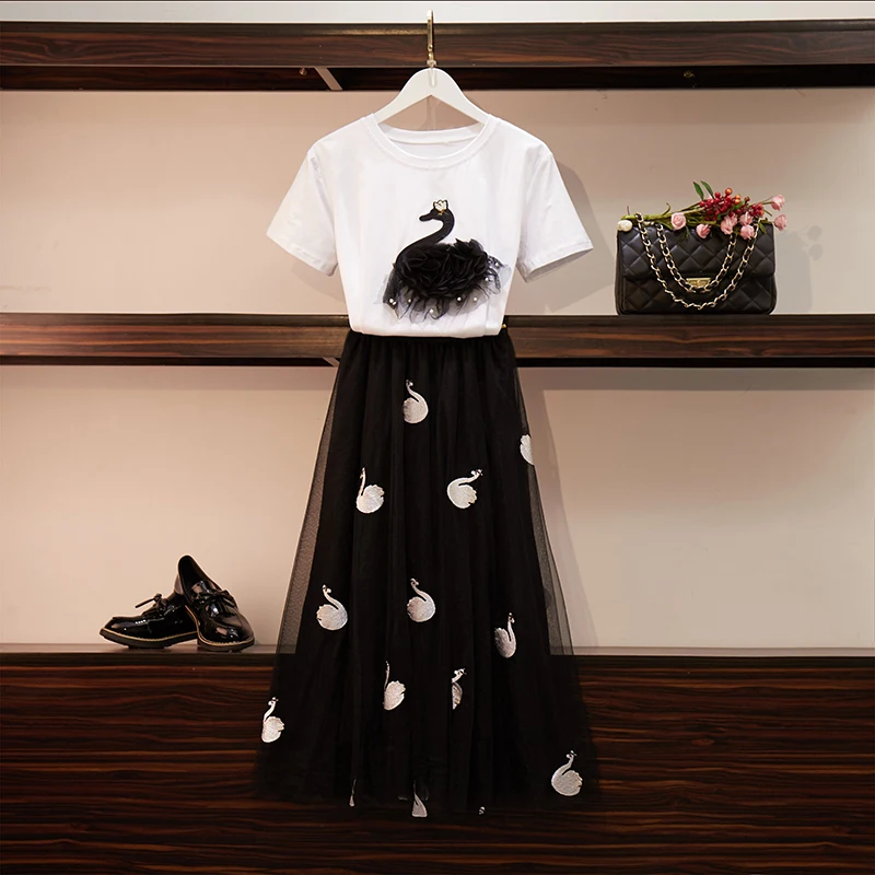 

Beading Embroidery Swan White O Neck T-shirt Long Mesh Skirt 2 Piece Sets 2019 Summer New Cotton Tops Pleated Tulle Skirt Suits
