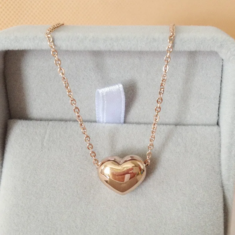 2455253555_1460119374