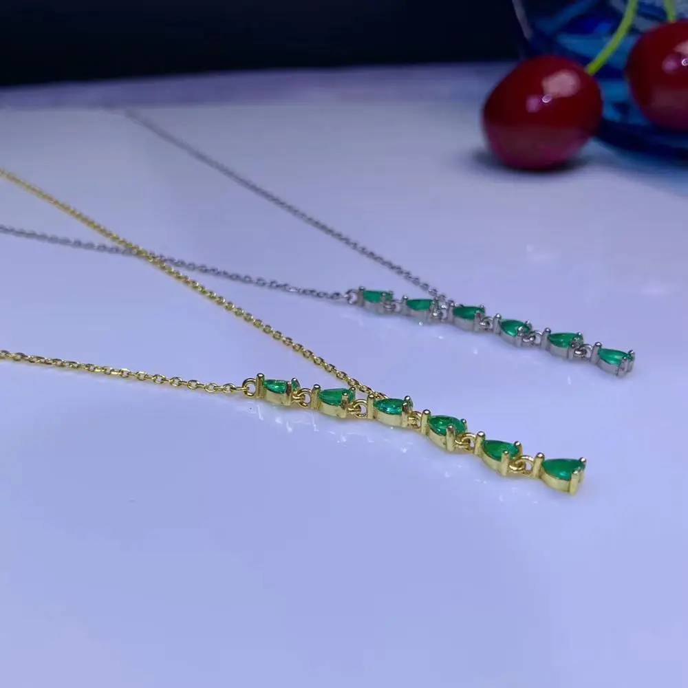 

green emerald gemstone necklace with women with silver Characteristic yourself