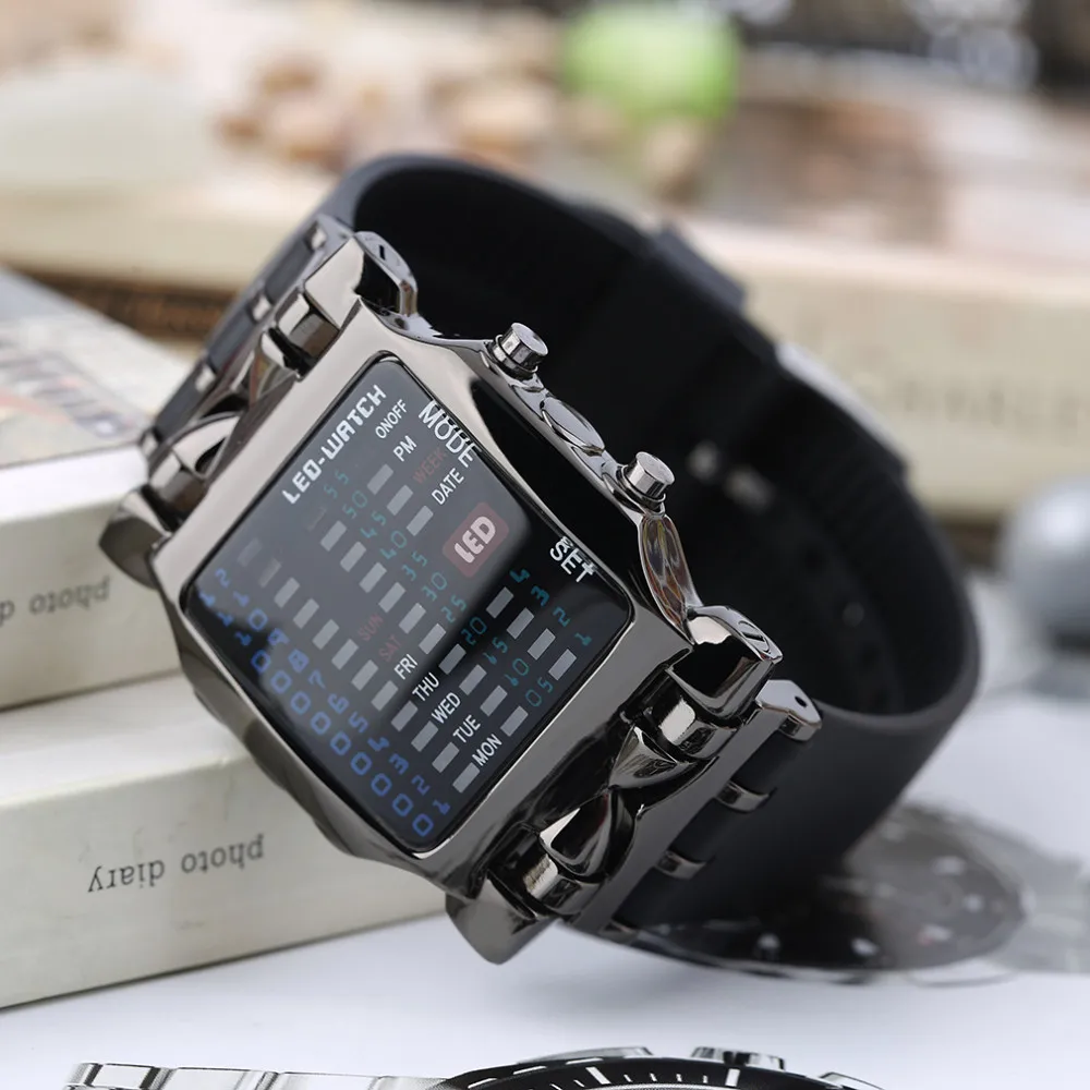 2021 New Fashion Men Outdoor Sport LED Digital Binary Watches Popular Square Dial Uisex  Rubber Band Casual Wrist Watch Relogio