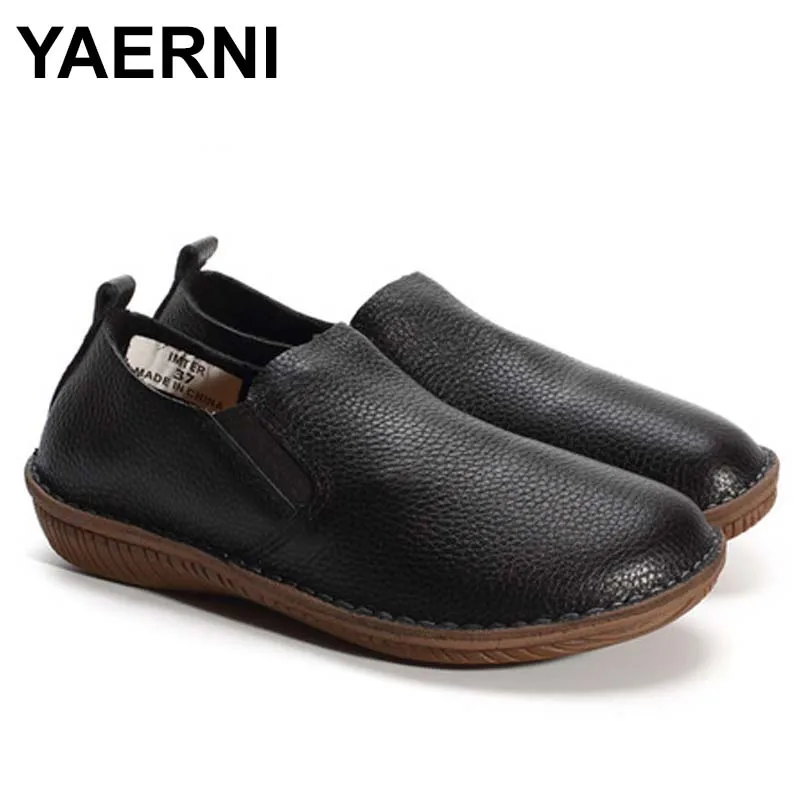 

YAERNI Women's Shoes Genuine Leather Womens Flat Shoes Round toe Slip on Moccasins Shoes Black and White Spring Footwear