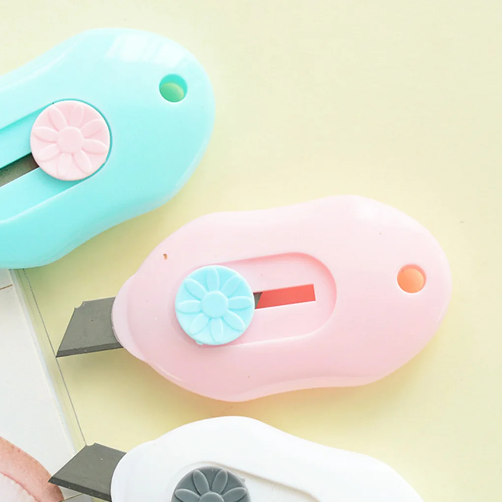 

18pcs/Set Candy Color Mini Portable Utility Paper Cutter Office Stationery Student School Cutting Paper Razor