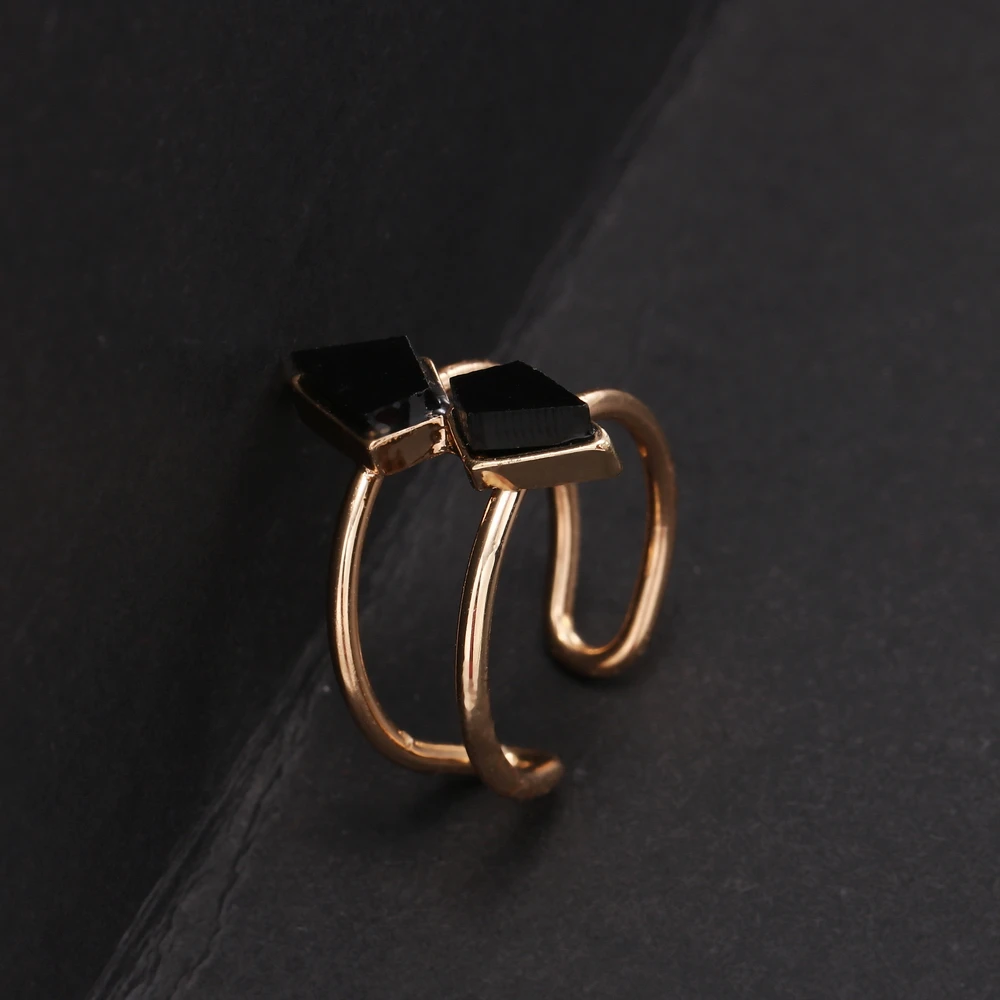 

NADEEM New Fashion Gold Color Women's Cuff Ring Accessories Triangle Acrylic Beads Adjustable Opening Ring Men's Punk Jewelry