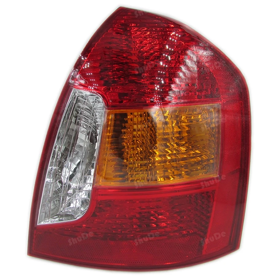 Hyundai accent tail light Outlet