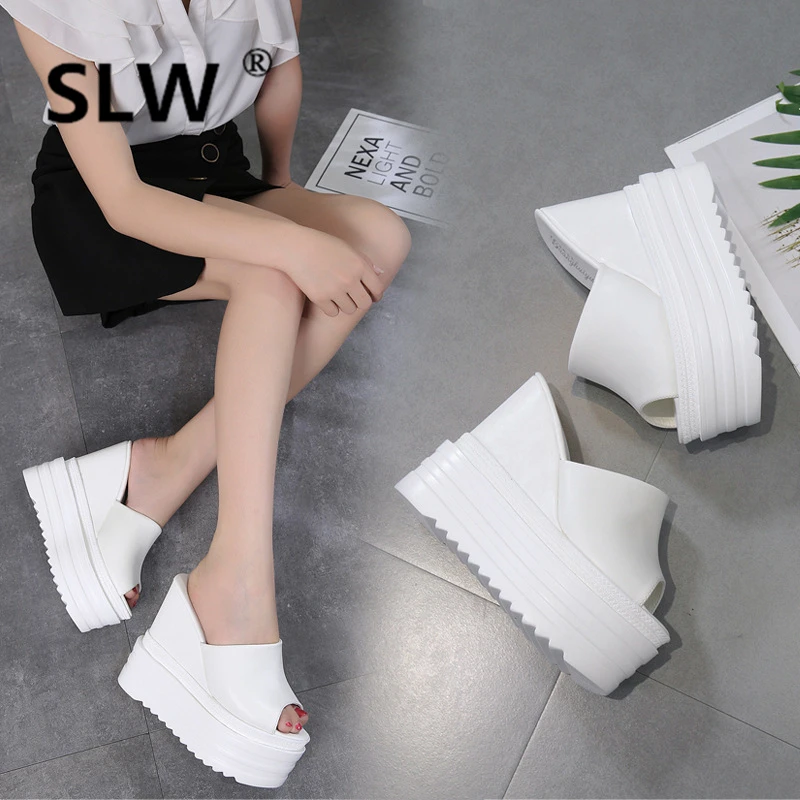 

Shoes Without Heel On A Wedge Designer Slides Women's Slippers 2019 Heeled Mules Platform Peep Toe Flat Luxury New Sliders