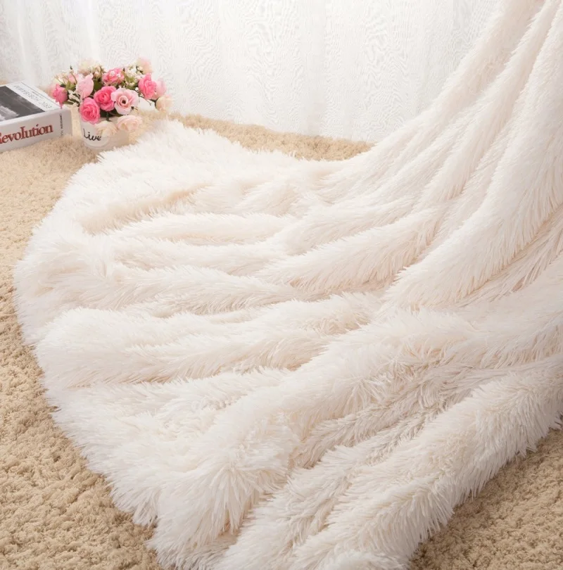 

2018 New Super Soft Long Shaggy Fuzzy Fur Faux Fur Warm Elegant Cozy With Fluffy Sherpa Throw Decoration Photography Blanket