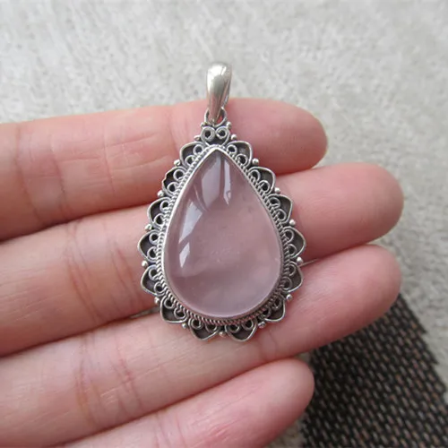 

Nepal Silver 925 Silver Pendant inlaid powder No. 140011090