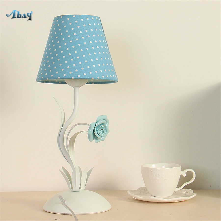 رومانسية ورد من الأقمشة الجدول مصباح لغرفة المعيشة الأطفال غرفة نوم دراسة Decoracion Habitacion Infantil الاطفال منضدة مصباح