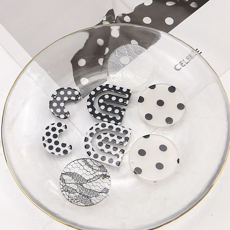

3pcs Retro Port Wind Wave Point Resin Earrings Dangle Findings Diy Lace Round Necklace Key Ring Pendant Jewelry Accessories P77