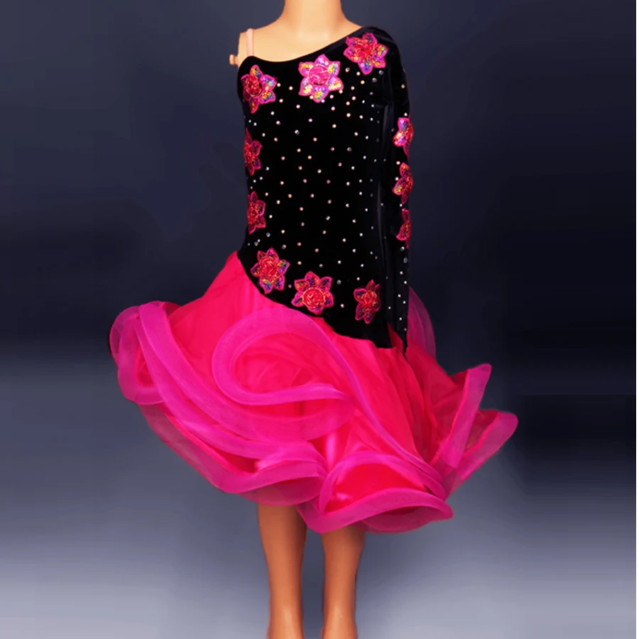 Платья для бальных танцев для девочек. Платье для латины для девочки. Платье латина для девочек. Платье для латины для девочки. Костюм для латиноамериканских танцев для девочки.