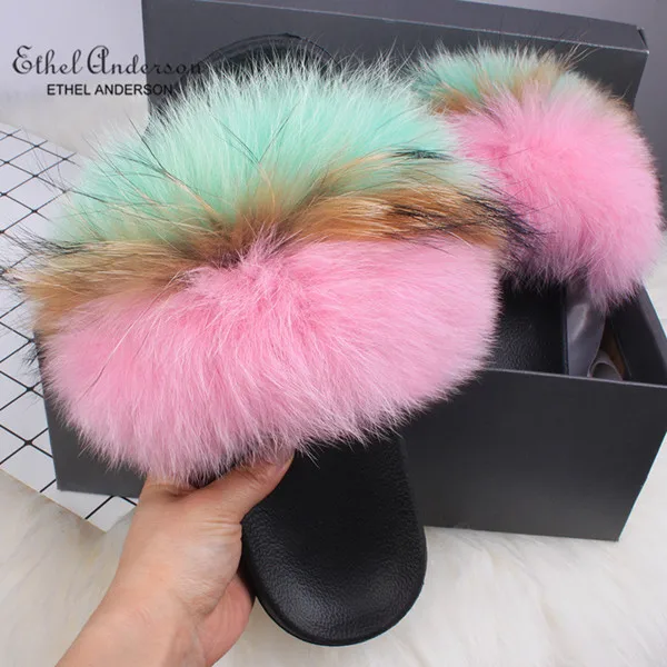 Top Selling Real Fur Slippers Slides Women Summer Plush Fox Flip Flops Holiday Fluffy Raccoon Fur Sandals Shoes - Цвет: Green Pink Mixed Fur