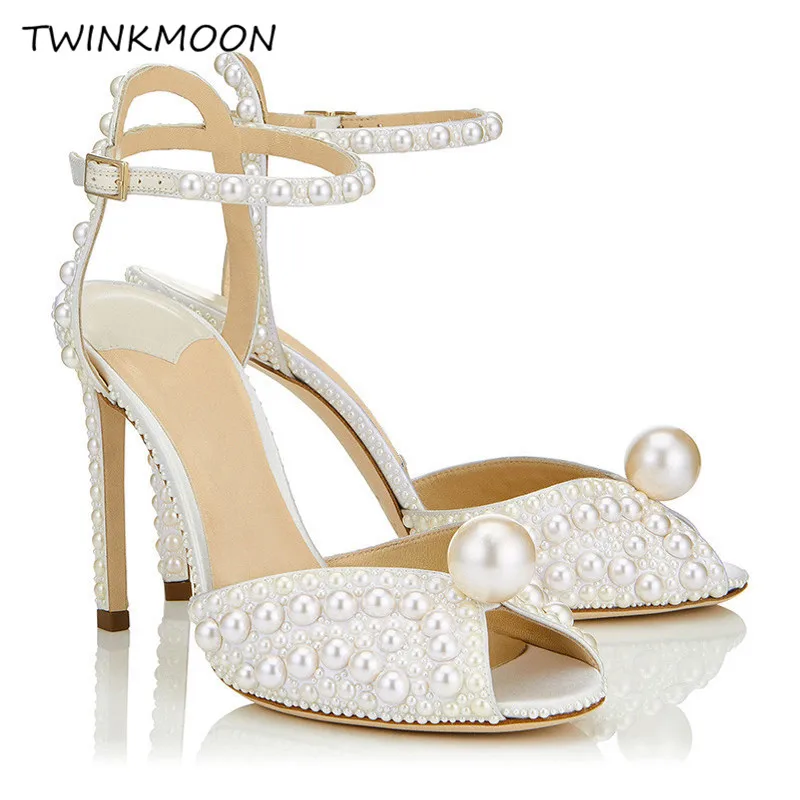 white wedding shoes01