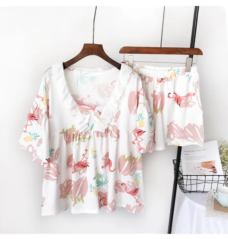 

2019 Summer Cotton Women Pajamas Sets Flamingo Pattern Flare Sleeve V Neck Sexy Top + Elastic Waist Shorts Home Wear 2 Pcs Suits