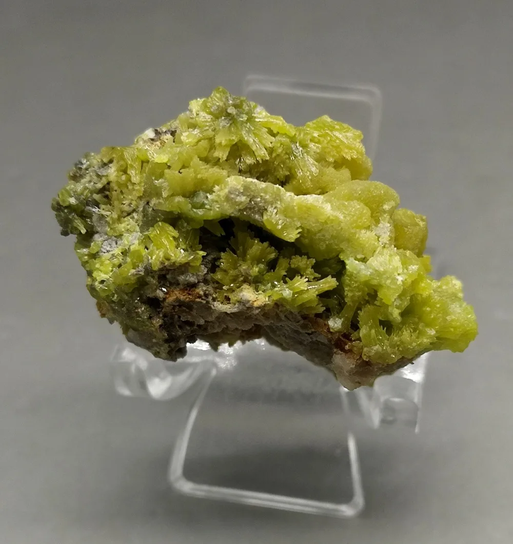 

27g natural stones and crystals natural Pyromorphite mineral specimen collection gemstones quartz from China free shipping
