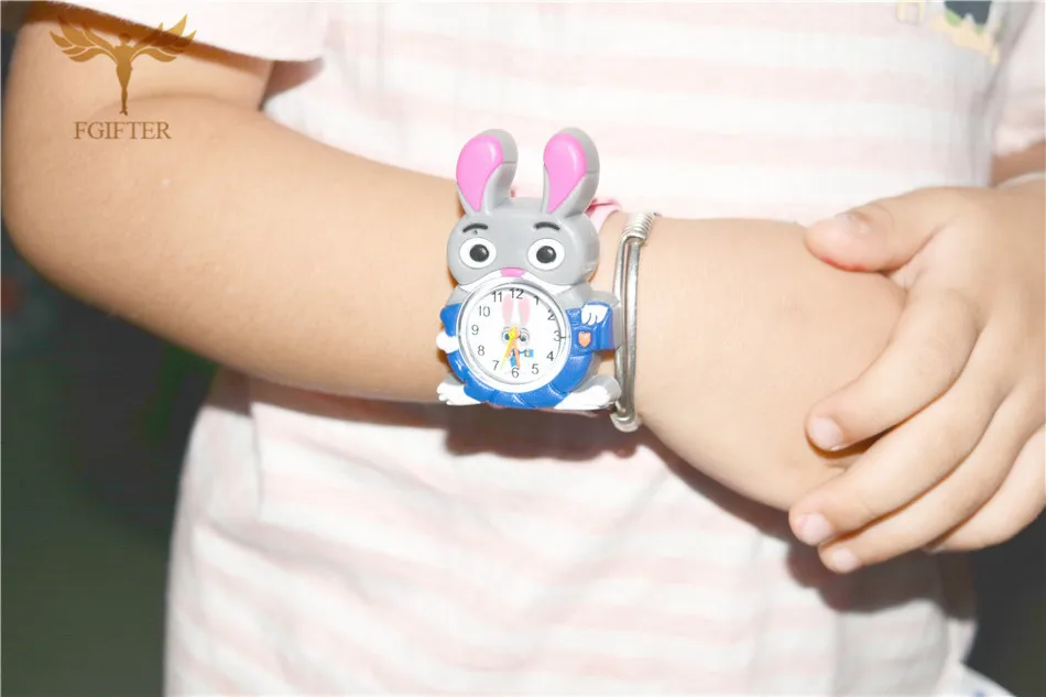 Hot Girls Princess Watches Pink Rubber Cinderella Watch for Kids Girl Plastic Quartz Wristwatch Children's Gift