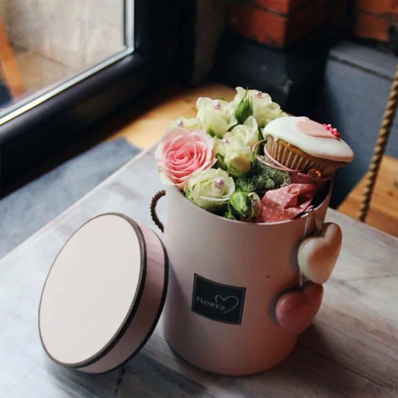 

Ladies Presents box Handheld Flowers Bouquet Mini Paper Packing Case Lid Hug Bucket Vase Replacement Florist Gift Storage Boxes