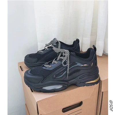 

Unisex Sneakers Breathable Casual Shoes Men White Mesh Lightweight Flats 39~47 Big Size Men 2019 Spring Sneakers Red Lace Up