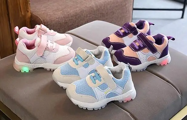 990