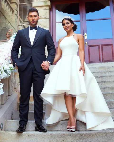Modest Simple Wedding Dresses Hi Low Halter Neck Satin A-Line Sleeveless 2017 Cheap Wedding Party Formal Beach Bridal Gowns for Bridesmaid