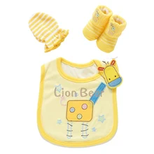 Lion Bear New child child Equipment Present Set 3Pcs/Units Cotton toddler Bibs Socks Mittens Gloves 0-6 months boys ladies for infants