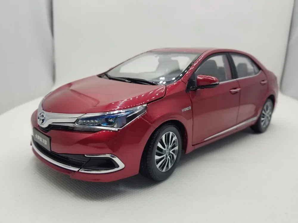 1:18 литая под давлением модель для Toyota Corolla Hybrid Красный сплав игрушечный автомобиль миниатюрная Коллекция подарков