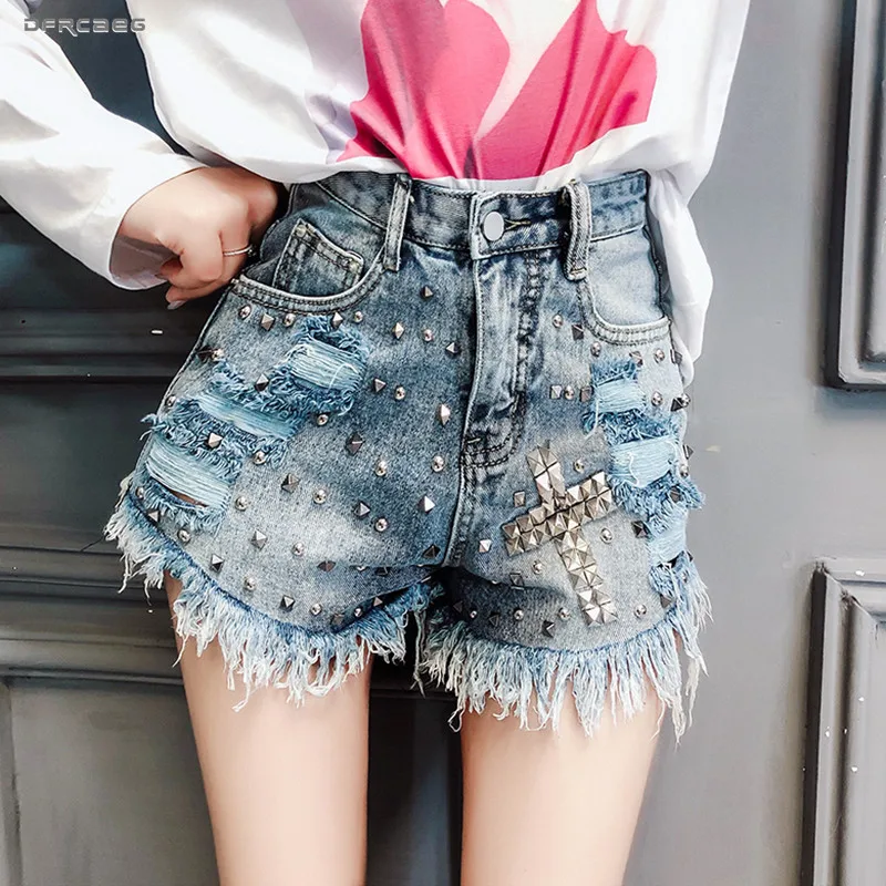 

Black Women Vintage Denim Shorts With Rivet 2019 Summer Fashion Ladies Streetwear Shorts Jeans Retro Hole Shorts Jeans Femme